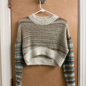 Urban Outfitters Lennon Crop Sweater with Mock Turtleneck Sz XS